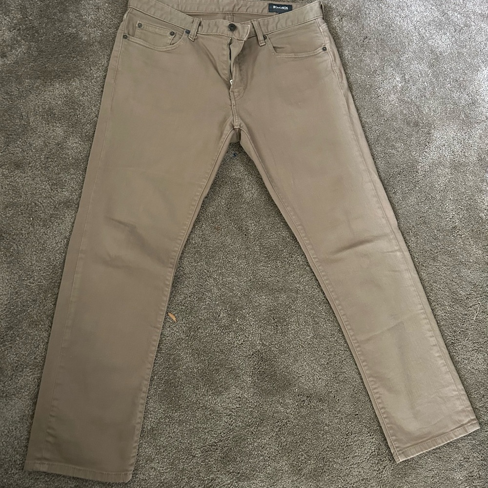 Bonobos jeans 33x30. Tan/Khaki. Excellent condition